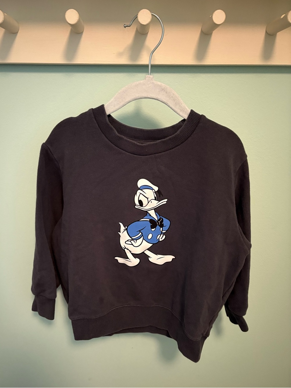 Uniqlo Black Donald Duck Graphic Sweatshirt